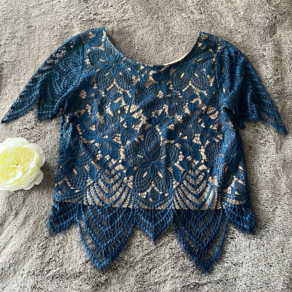 Express 💙 Dark Teal Lace Crop Top with Nude Lining, Small